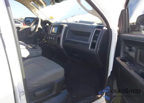 2014 Ram 1500 Express z USA, uszkodzony, nr VIN 1C6RR7FT3ES374466